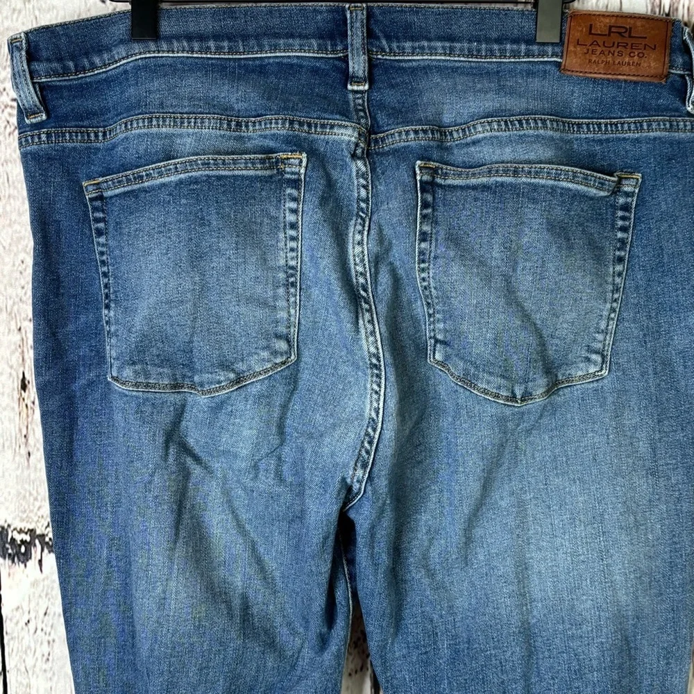 Lauren‎ Ralph Lauren Plus Size 16 Classic Straight Jeans Medium Wash Denim EUC